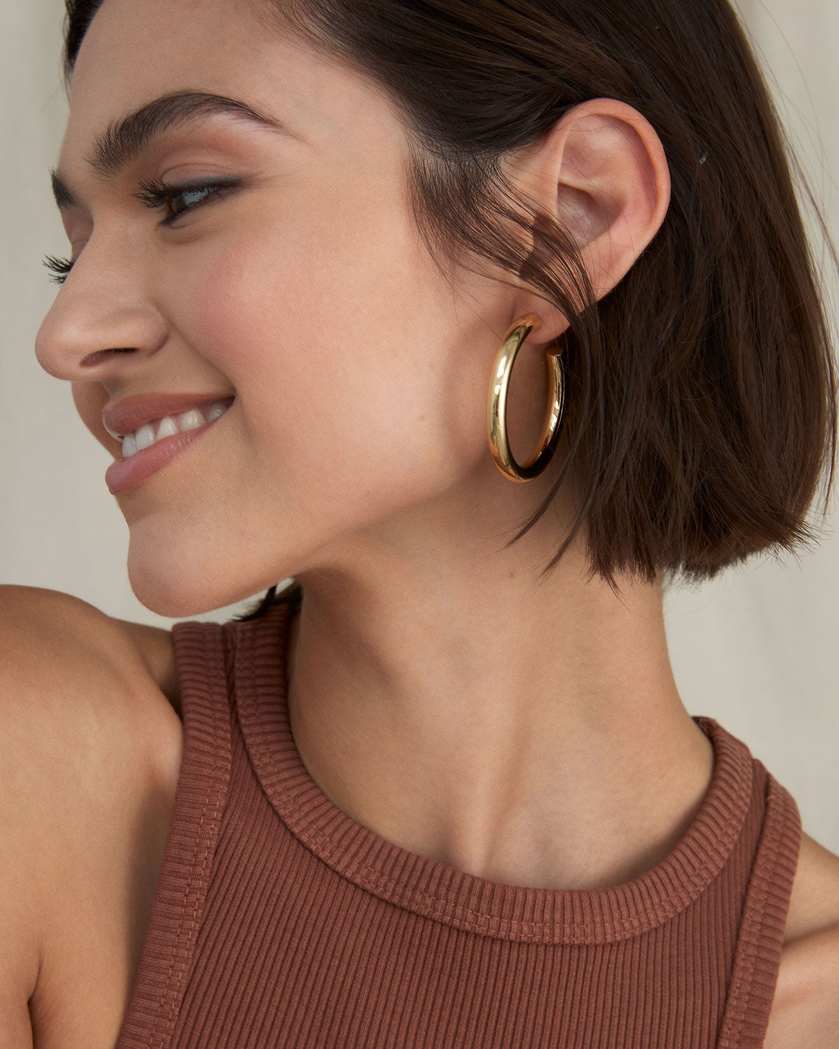 BRYAN ANTHONYS UNSTOPPABLE MAXI HOOP EARRINGS ON MODEL