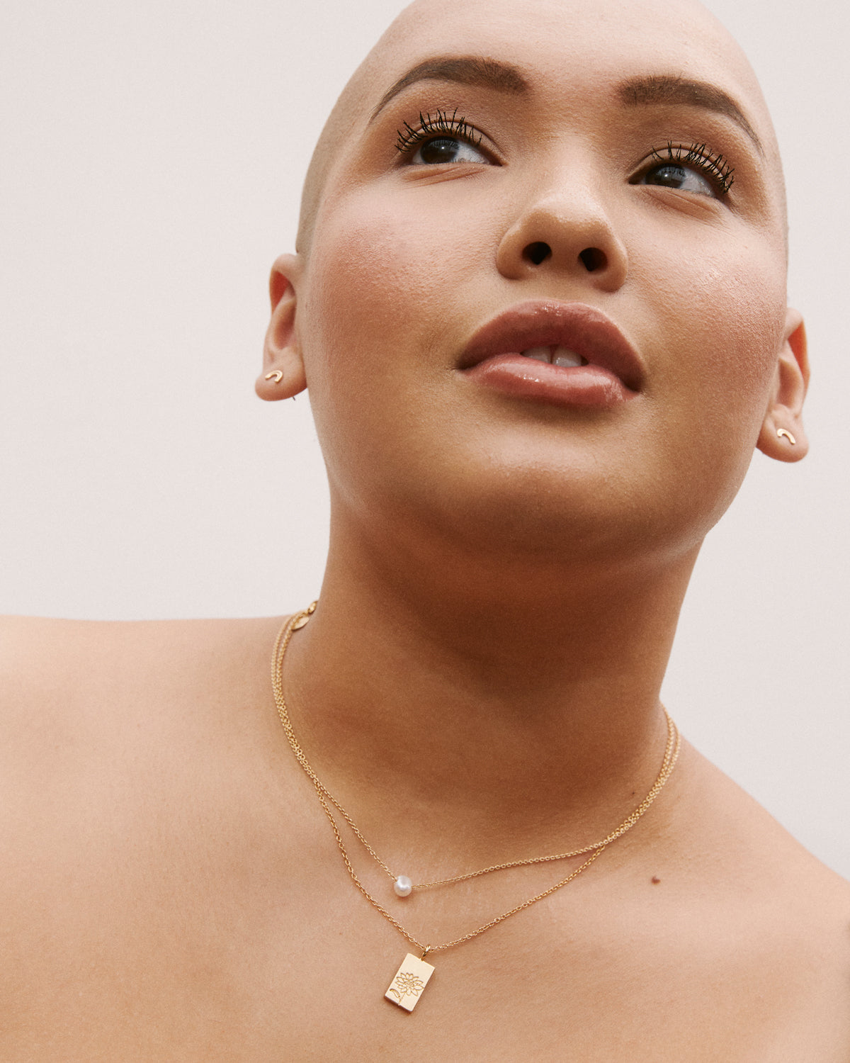 Bryan Anthonys Chasing Light Gold Necklace on Model